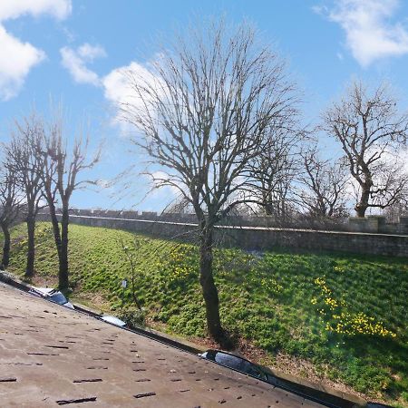 Bar Wall Cottage-City Wall Views-Sleeps 5 York Eksteriør bilde