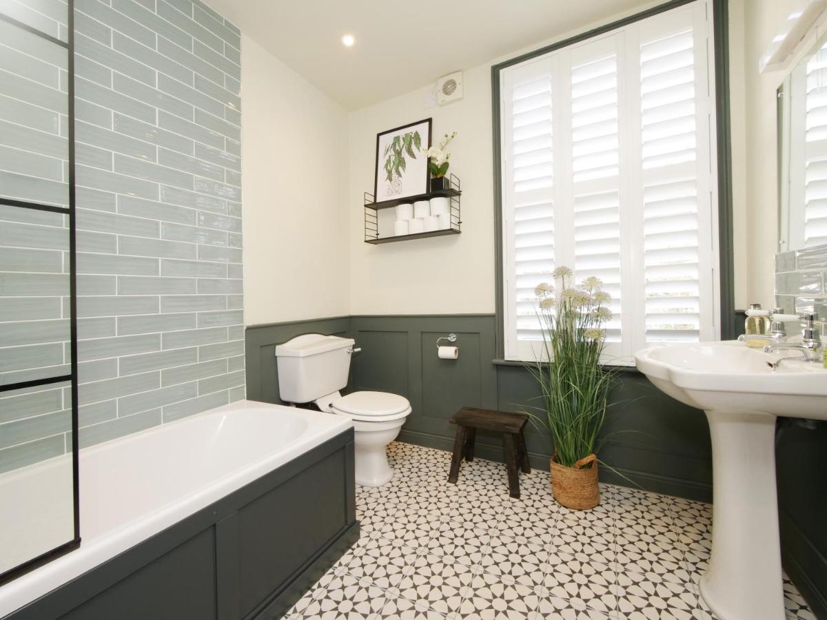 Bar Wall Cottage-City Wall Views-Sleeps 5 York Eksteriør bilde